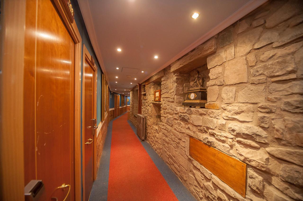 Hotel Mur Jaca Exterior photo